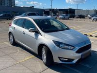Gebraucht Ford Focus 101 PS (74 kW) 2017 Grau Kombi