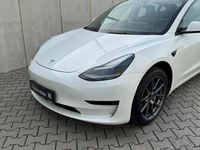 Gebraucht Tesla Model 3 Standard Range 239 kW (325 PS) 2021 Weiß Limousine