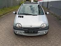 Second-hand Renault Twingo 75 CP (55 kW) 2006 Gri Hatchback