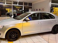 Gebraucht Skoda Rapid Ambition 110 PS (80 kW) 2019 Brilliantsilber metallic Limousine