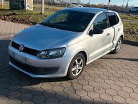 Gebraucht VW Polo 75 PS (55 kW) 2011 Silber Kleinwagen