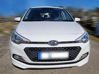 Gebraucht Hyundai i20 GO! 75 PS (55 kW) 2016 Weiß Kleinwagen