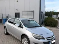 Gebraucht Opel Astra Edition 140 PS (102 kW) 2012 Silber Limousine