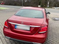 Gebraucht Mercedes E220 194 PS (142 kW) 2016 Rot Limousine