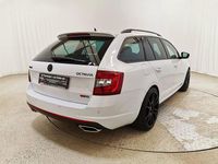 Gebraucht Skoda Octavia RS 230 PS (169 kW) 2018 Moonweiss metallic Kombi