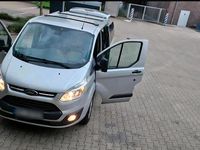 Gebraucht Ford Tourneo 125 PS (91 kW) 2014 Silber Van / Kleinbus