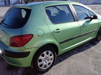 Gebraucht Peugeot 307 Tendance 148 PS (108 kW) 2003 Grün metallic Limousine