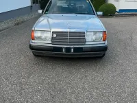 Gebraucht Mercedes 230 132 PS (97 kW) 1992 Silber Limousine