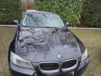 Gebraucht BMW 318 146 PS (107 kW) 2009 Schwarz Limousine
