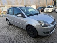 Gebraucht Ford Fiesta 80 PS (58 kW) 2008 Silber Limousine