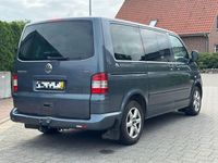 Gebraucht VW Multivan 174 PS (127 kW) 2007 Grau Van