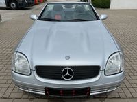 Gebraucht Mercedes SLK230 193 PS (141 kW) 1996 Silber Cabrio