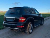 Gebraucht Mercedes ML350 231 PS (169 kW) 2010 Schwarz SUV