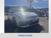 Gebraucht VW Golf VIII 150 PS (110 kW) 2026 Pure white schwarz Limousine
