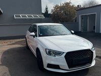 Gebraucht Audi A3 150 PS (110 kW) 2019 Weiß Limousine