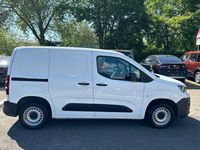 Gebraucht Peugeot Partner Premium 75 PS (55 kW) 2019 Weiß Van / Kleinbus