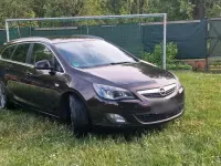 Gebraucht Opel Astra 180 PS (132 kW) 2011 Braun Kombi