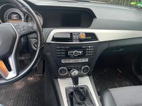 Gebraucht Mercedes 180 156 PS (114 kW) 2011 Weiß Limousine