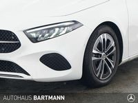 Gebraucht Mercedes A180 Progressive 136 PS (100 kW) 2024 Unilack polarweiß Limousine