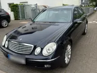 Gebraucht Mercedes E240 Elegance 177 PS (130 kW) 2003 Blau Limousine