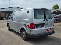 Second-hand VW Transporter 150 CP (110 kW) 2018 Argintiu Van