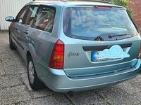 Gebraucht Ford Focus 116 PS (85 kW) 2000 Blau Kombi