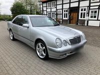 Gebraucht Mercedes E240 Classic 170 PS (125 kW) 2000 Silber Limousine