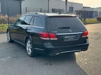 Gebraucht Mercedes E220 170 PS (125 kW) 2016 Schwarz Kombi