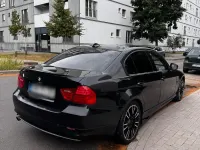 Gebraucht BMW 320 143 PS (105 kW) 2010 Schwarz Limousine