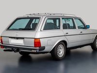 Gebraucht Mercedes E280 185 PS (136 kW) 1984 Silber Limousine