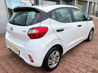 Gebraucht Hyundai i10 67 PS (49 kW) 2021 Weiß Kleinwagen