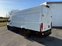 Gebraucht Iveco Daily 136 PS (100 kW) 2020 Weiß Limousine