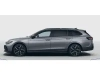 Usata VW Passat R-line 193 CV (141 kW) 2026 Nero Station wagon