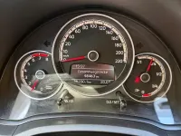 Usado VW up! Sound 60 CV (44 kW) 2017 Blanco Utilitario