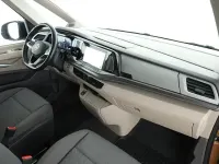 Second-hand VW Multivan Basis 150 CP (110 kW) 2024 Albastru Monovolum