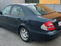 Używany Mercedes E220 Classic 150 KM (110 kW) 2005 Niebieski Sedan/Limuzyna