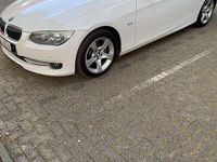 Gebraucht BMW 325 Cabriolet Comfort Edition 204 PS (150 kW) 2011 Weiß Cabrio