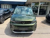 Neu Peugeot Rifter GT 131 PS (96 kW) 2026 Grün Van / Kleinbus