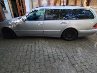 Gebraucht Mercedes E240 Avantgarde 170 PS (125 kW) 2002 Silber Kombi