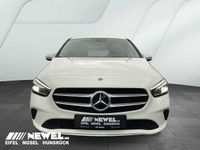 Gebraucht Mercedes B200 Progressive 150 PS (110 kW) 2021 Polarweiß Van / Kleinbus
