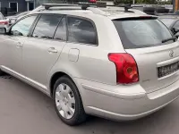Gebraucht Toyota Avensis 129 PS (94 kW) 2004 Silber Kombi