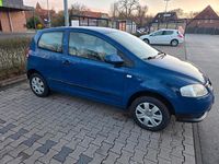 Gebraucht VW Fox 54 PS (39 kW) 2005 Blau Kleinwagen