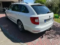 Używany Skoda Superb Elegance 170 KM (125 kW) 2012 Biały Kombi