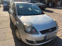 Gebraucht Ford Fiesta 2006 Silber Kleinwagen