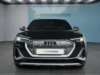 Gebraucht Audi e-tron 369 kW (503 PS) 2022 Schwarz SUV