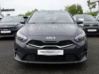 Usado Kia Ceed Edition 7 120 CV (88 kW) 2022 Negro Utilitario