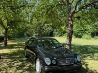 Gebraucht Mercedes E240 Elegance 170 PS (125 kW) 1998 Schwarz Limousine