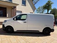 Używany Citroën Jumpy Business Class 116 KM (85 kW) 2017 Biały Minivan
