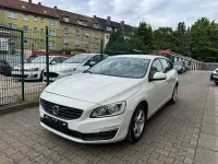 Gebraucht Volvo V60 Business Edition 150 PS (110 kW) 2015 Weiß Kombi