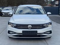 Gebraucht VW Passat 150 PS (110 kW) 2020 Weiß Kombi